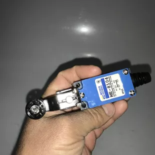 Выключатель концевой МЕ 8104  фото 3